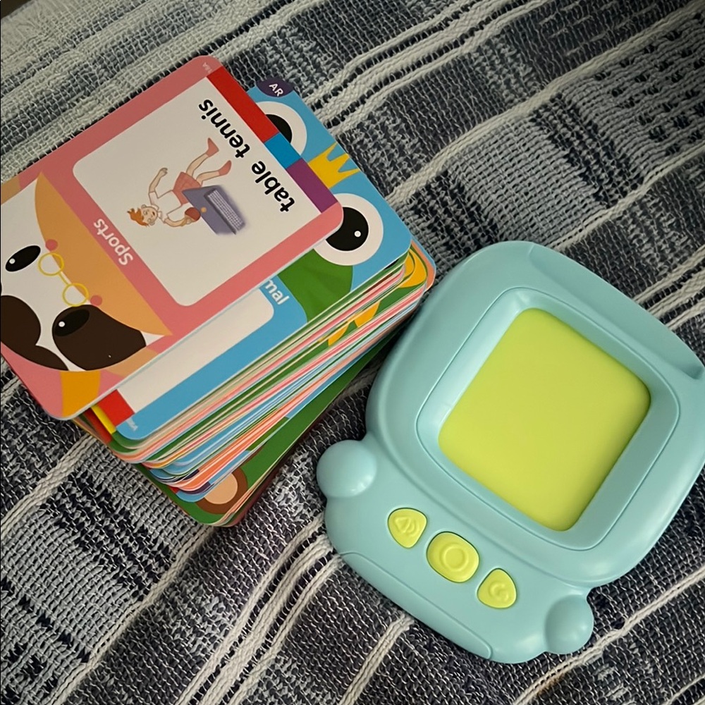Interactive Learning Toy with Cards - Blue and Yellow